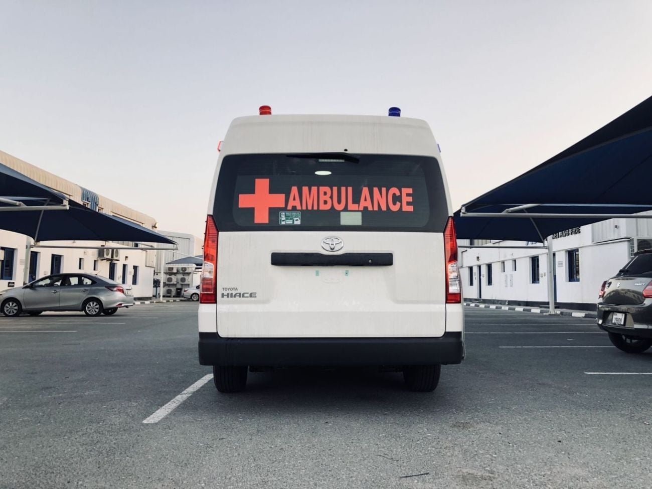 تويوتا هاياس GL DX V6 3.5L Petrol Ambulance Conversion