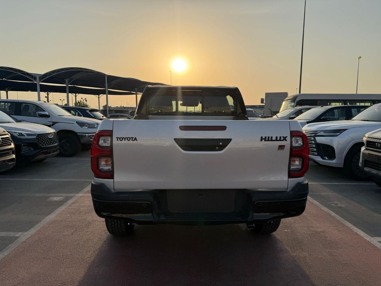 تويوتا هيلوكس ADVENTURE ADVENTURE TOYOTA HILUX GR SPORT 4.0L 2025