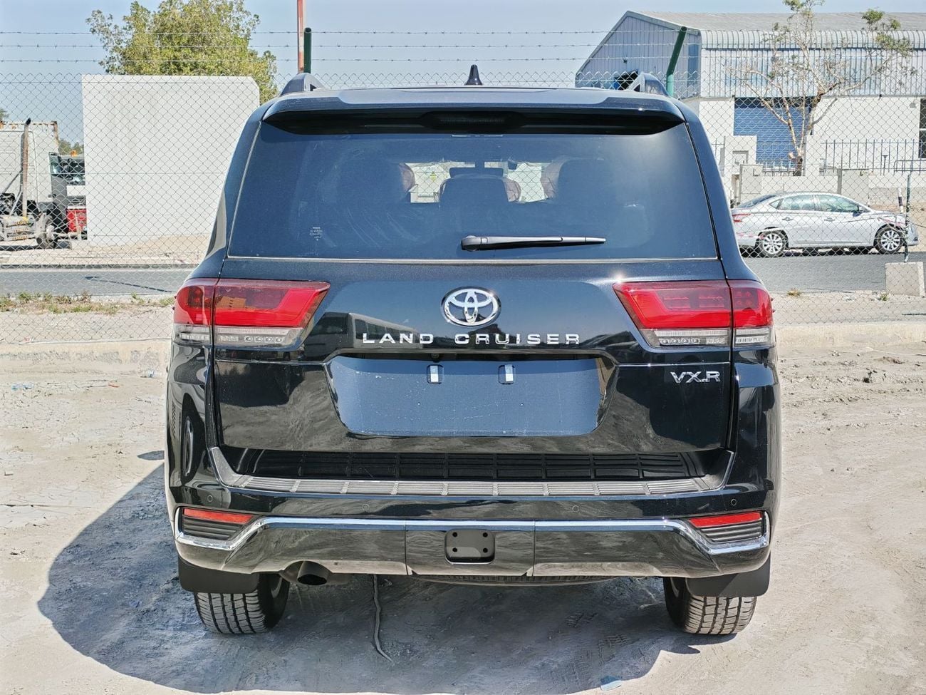 تويوتا لاند كروزر 2026 Toyota Land Cruiser LC300 VXR 3.5L V6 Twin Turbo Petrol A/T 4WD Only For Africa