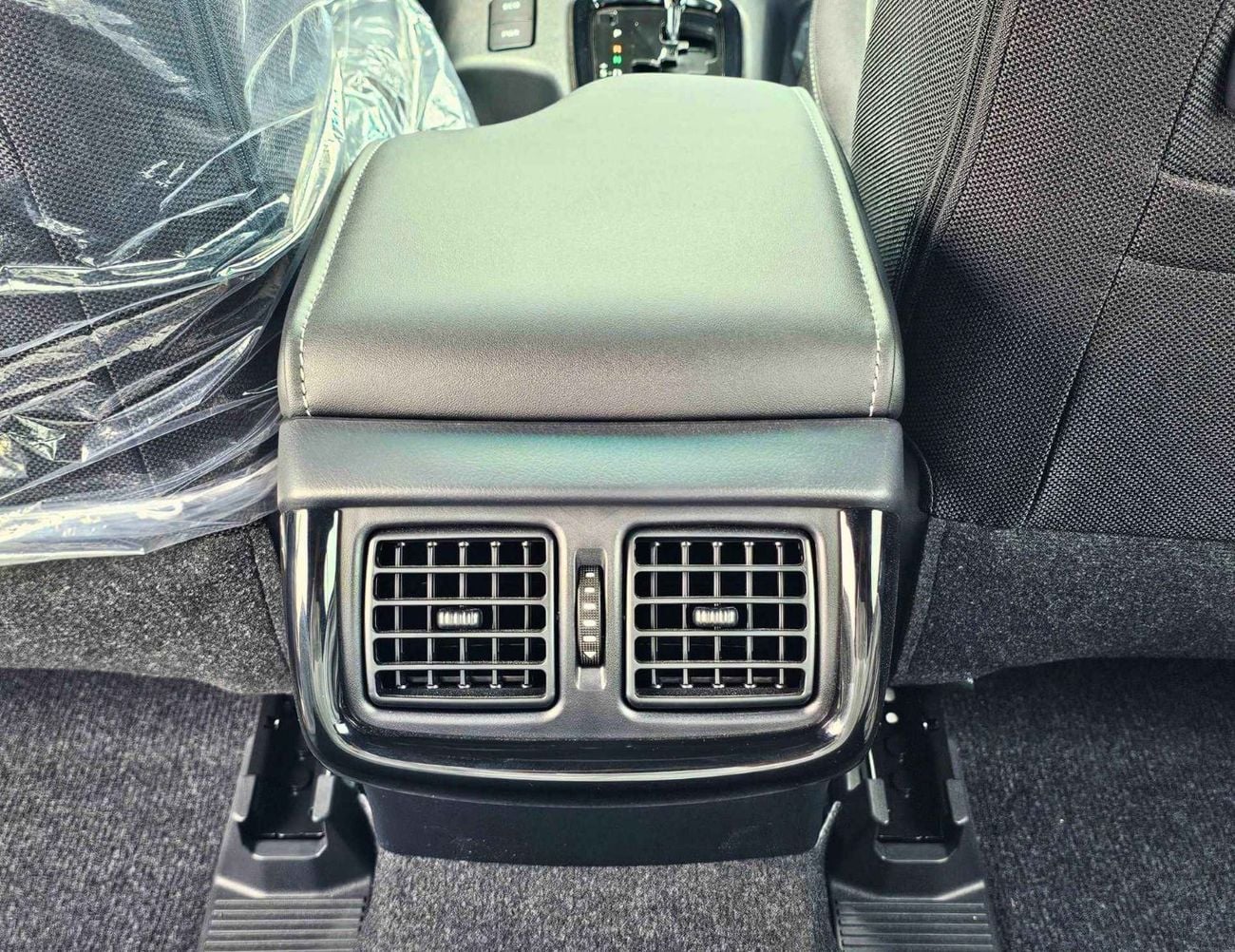 تويوتا هيلوكس SR5 ADVENTURE D-CABIN /4.0L V6 PETROL/18"A/WHEELS /ROLLBAR/360*CAMERA/FR&RR P/SENSOR (CODE#HADVAE)