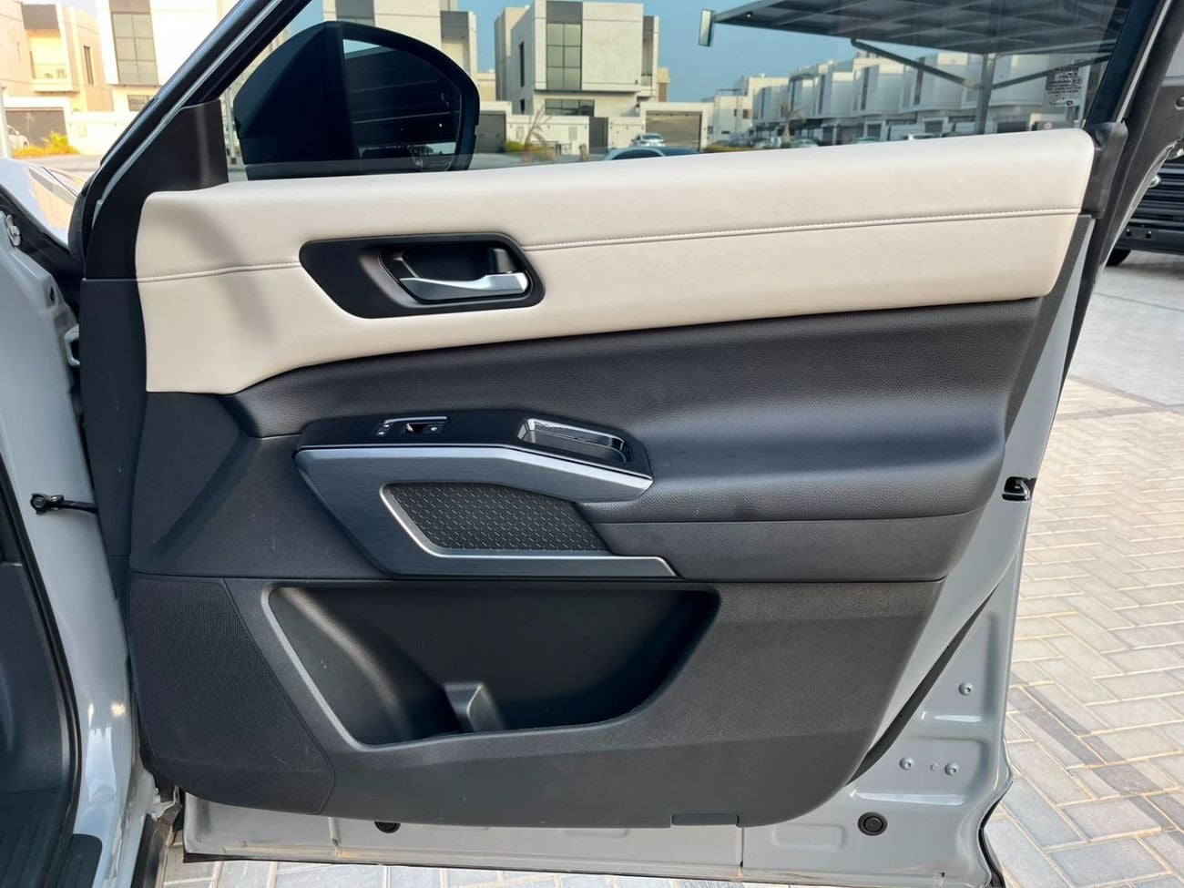 نيسان باثفايندر SV 5 year Warranty from Al Masood . Certified Pre owned Vehicle . Full service History