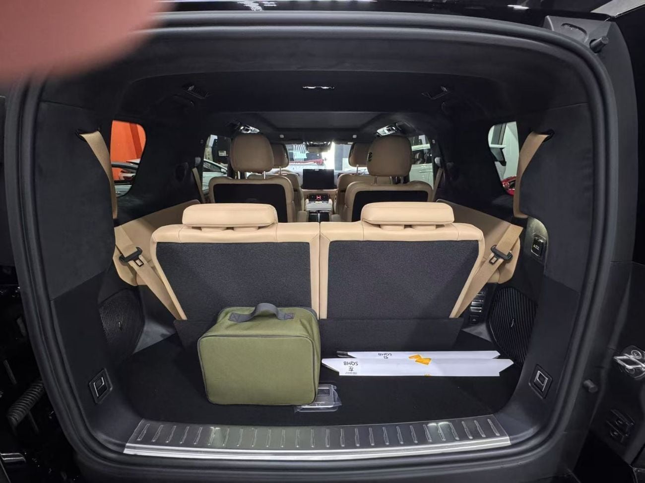 BYD Leopard 8 DELUX (NGCC) Smart and Brave Flagship Edition (6 Seats)