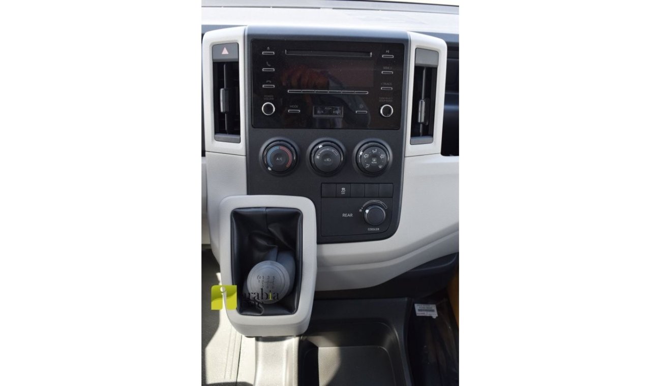 Toyota Hiace - 3.5L - M/T - STANDARD OPTION