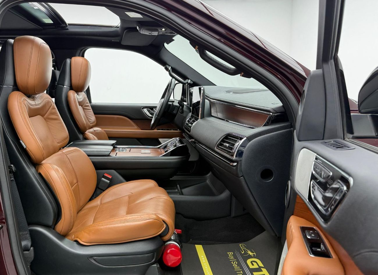 Lincoln Navigator Presidential 3.5L 2020 Lincoln Navigator Presidential, 2025 Lincoln Warranty + Service Pack, Low Km,