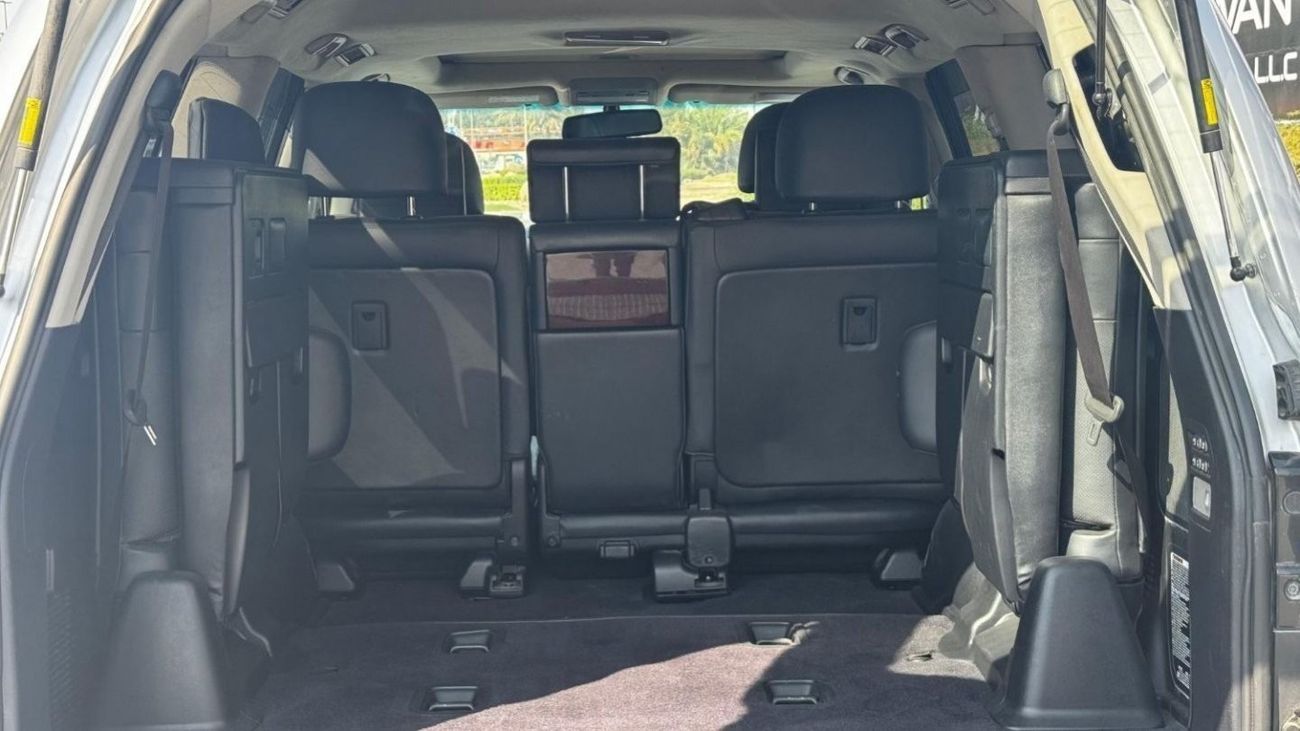 لكزس LX 570 Petrol 5.7 Liter Right Hand Drive Automatic Gear T.V With 4 Cameras