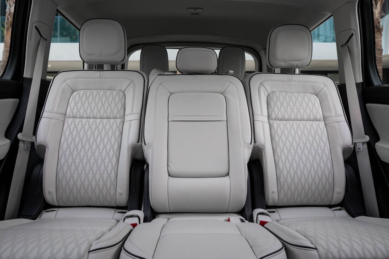 Lincoln Aviator Aviator Presidential | 4,211 P.M | 0% Downpayment | AVIATOR PRESIDENTIAL | WARRANTY 2029 | Ramadan O