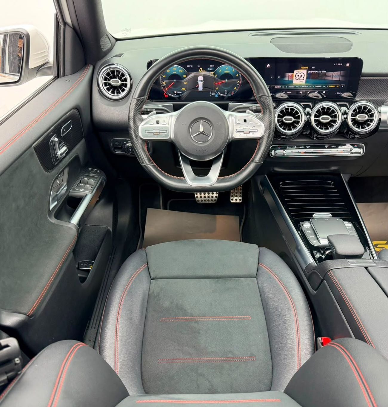 Mercedes Benz GLB250 4MATIC