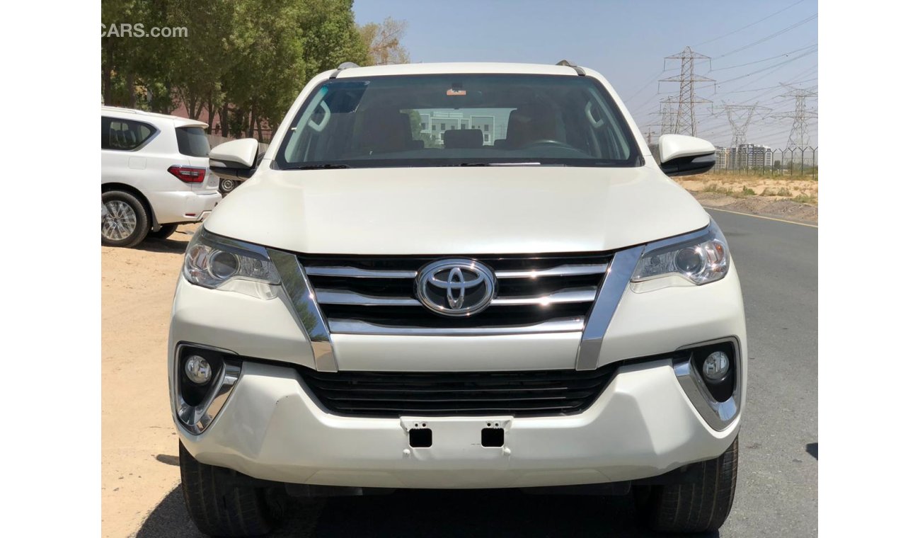 Toyota Fortuner EXR 2.7L Petrol, DVD + Rear Camera, Alloy Rims 17'', Parking Sensors Rear, LOT-708