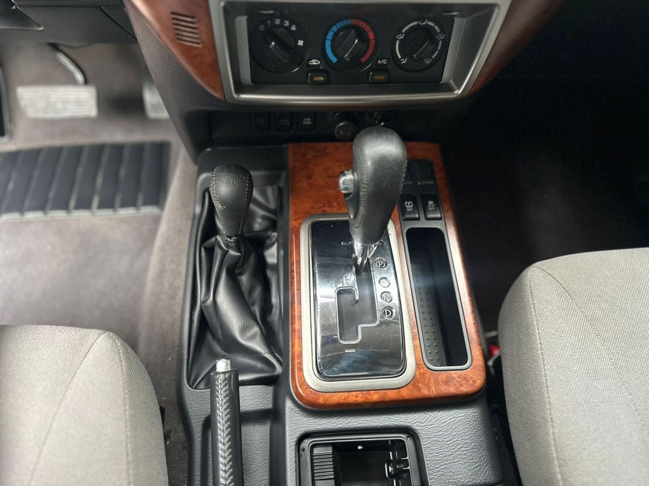 نيسان باترول سفاري Safari 4.8L A/T