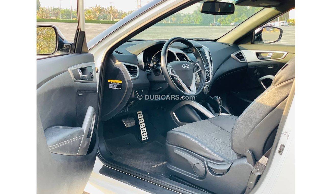 Hyundai Veloster GLS HYUNDAI VELOSTER MODEL 2016 2.0 FULL OPTION PANORAMA