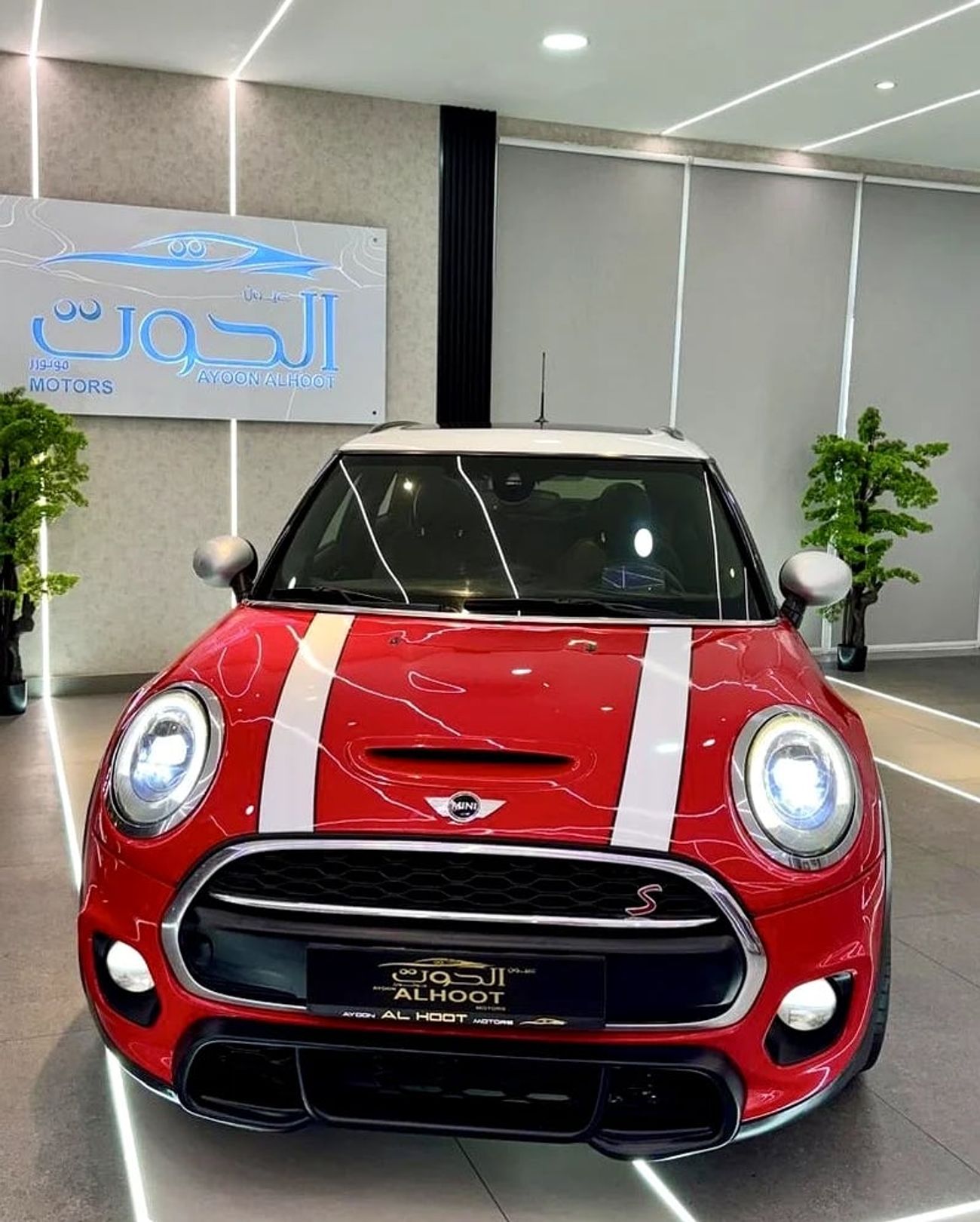 ميني كوبر BEAUTIFUL S ** JCW ** ACCIDENT FREE || GCC || TOP OPTIONS || CONDITION