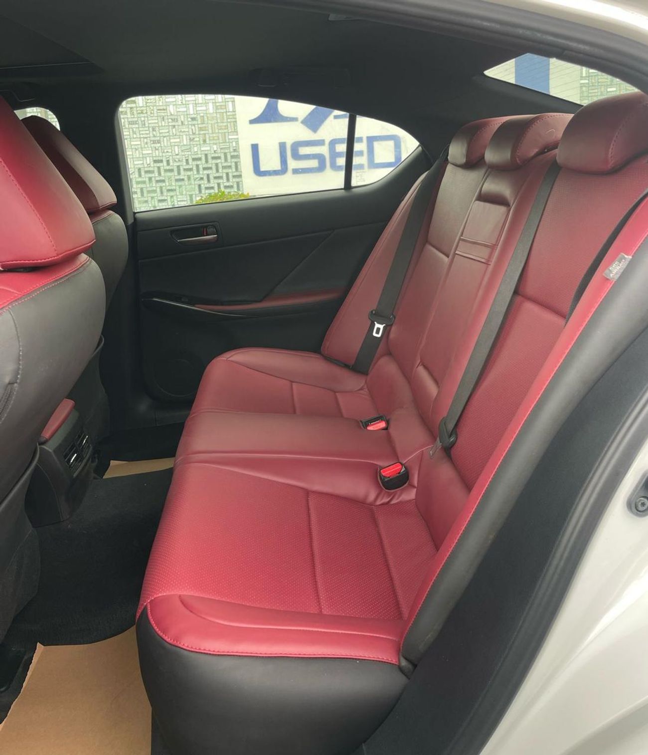 Lexus IS300 AWD (NON GCC)