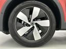 Volkswagen Tiguan Tiguan LIfe + fabric seats (REF#54467) - 28,100 AED SAVINGS from New Car