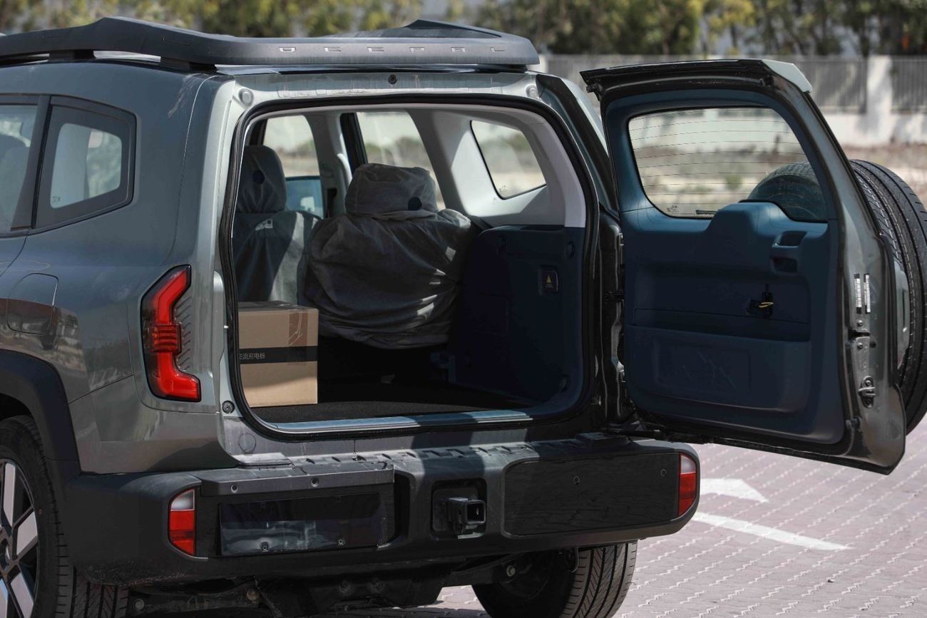 تشنجان ديبال جي 318 2024 Changan Deepal G318 Air Suspension - Plug-in Hybrid - Green inside Blue | Export Price