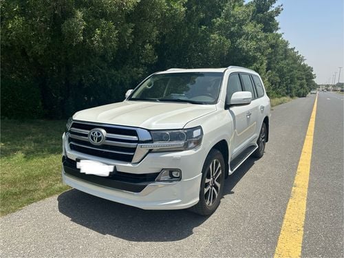 Toyota Land Cruiser Gxr v6 Grand turing Gcc.