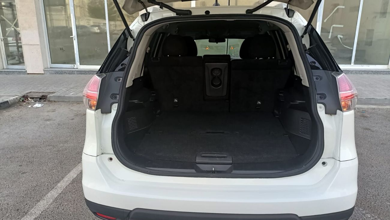 نيسان روج SV AWD