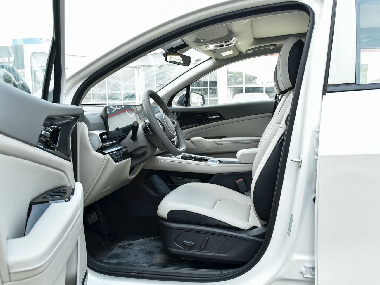 كيا سبورتيج 1.5L PETROL PREMIUM AUTOMATIC TRANSMISSION ( FOR RE-EXPORT ONLY )