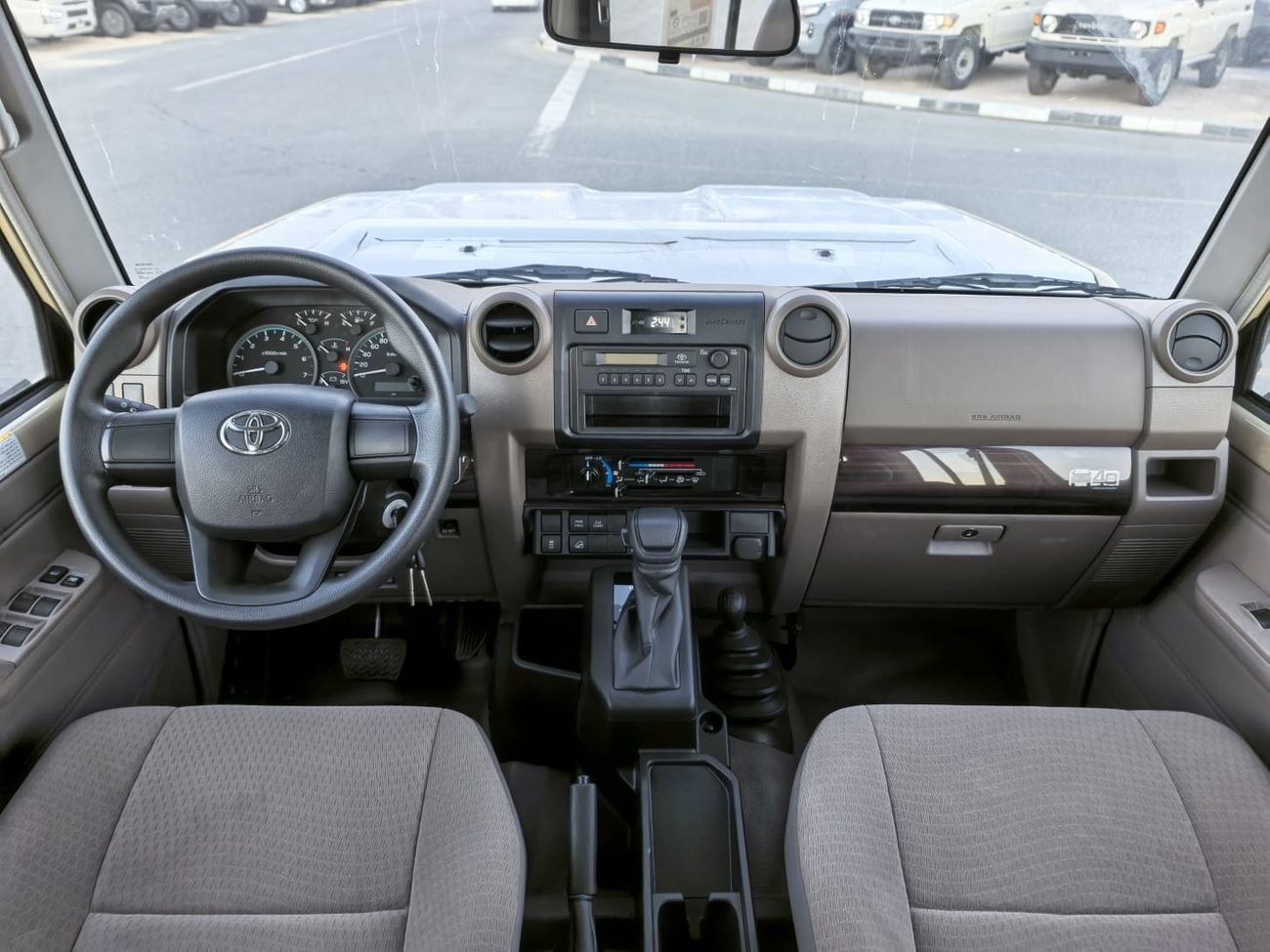 Toyota Land Cruiser Pick Up LANDCRUISER PICKUP,LC79,4.0L,V6,PETROL,D/CAB,DIFF LOCK,P.WINDOW,A/T,2025MY( FOR EXPORT ONLY)