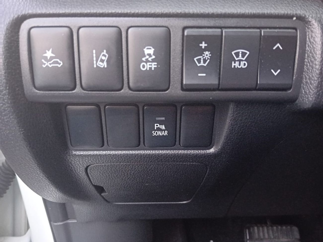 Mitsubishi Eclipse Cross GLS Highline 1.5L FWD 2019 MITSUBISHI ECLIPSE CROSS GCC model in excellent condition, accident-free,