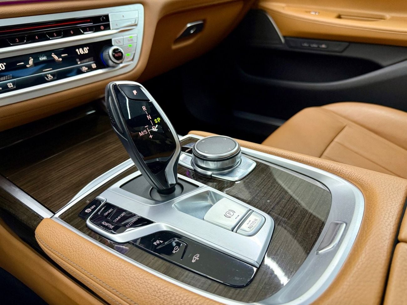 BMW 730Li Exclusive 2.0L