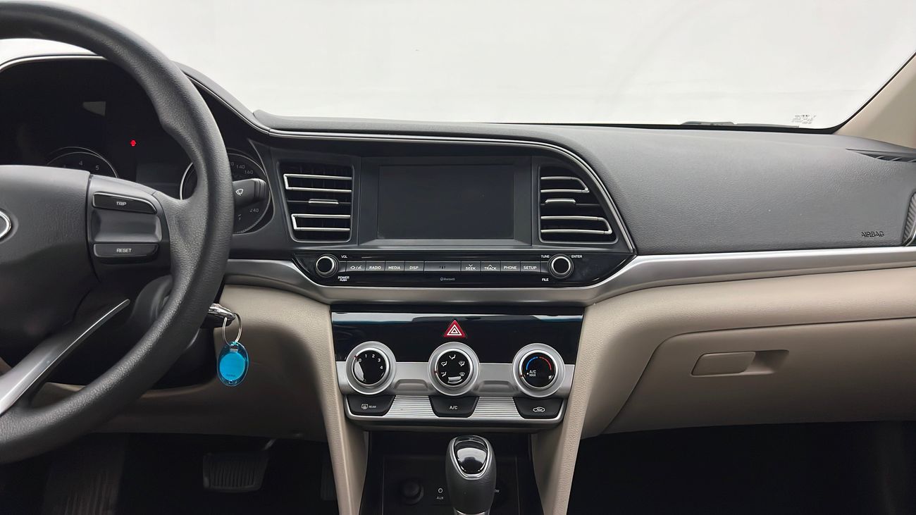 Hyundai Elantra 1600