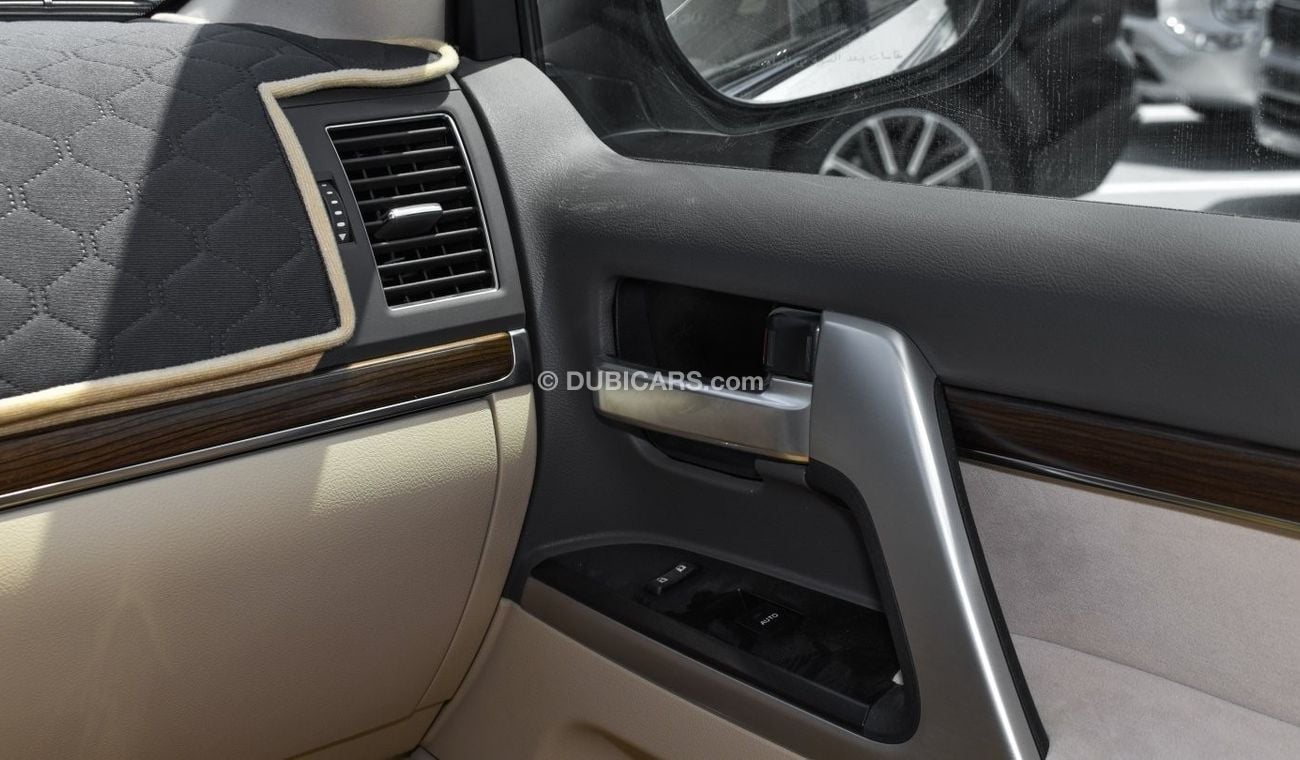 Toyota Land Cruiser TOYOTA LAND CRUISER VXR | 5.7L V8 | 2020 | GCC