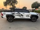 تويوتا هيلوكس TOYOTA HILUX PICK UP SR5 GR SEATS 2024 WHITE 4WD AT DIESEL = RIGHT HAND