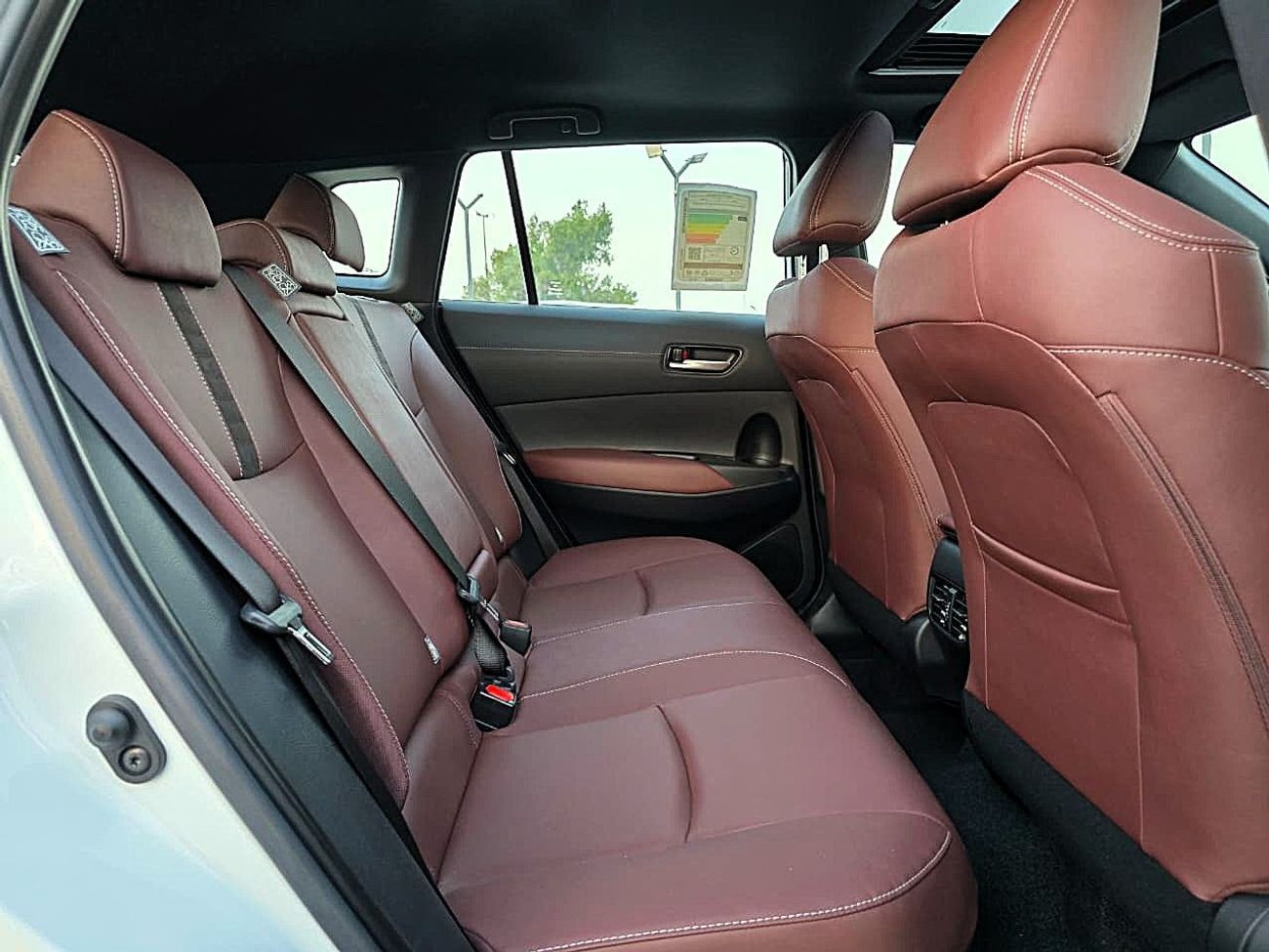 تويوتا كورولا كروس 1.8L XL (HEV)