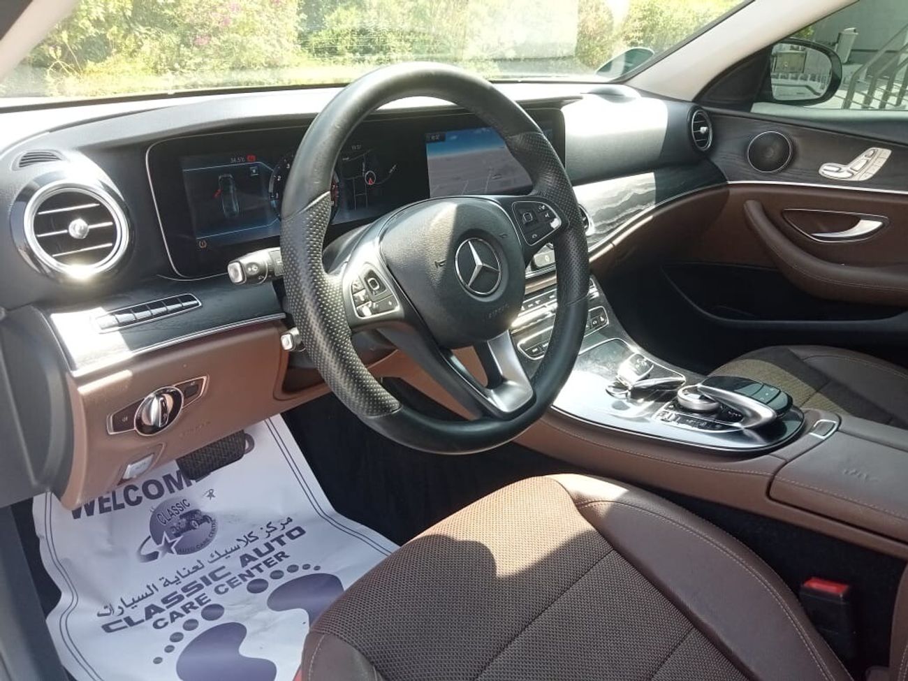 Mercedes-Benz E200 E200