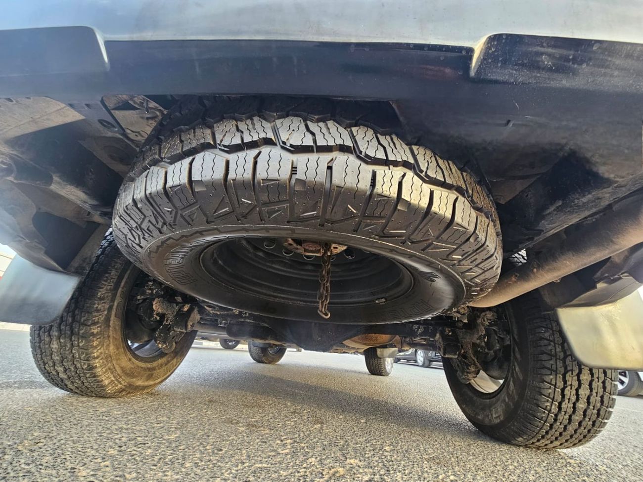 Toyota Prado Toyota prado 2019Model 2.7 v4 AWD 4x4 petrol engine Colour Black Transmission Automatic Interior.Beg