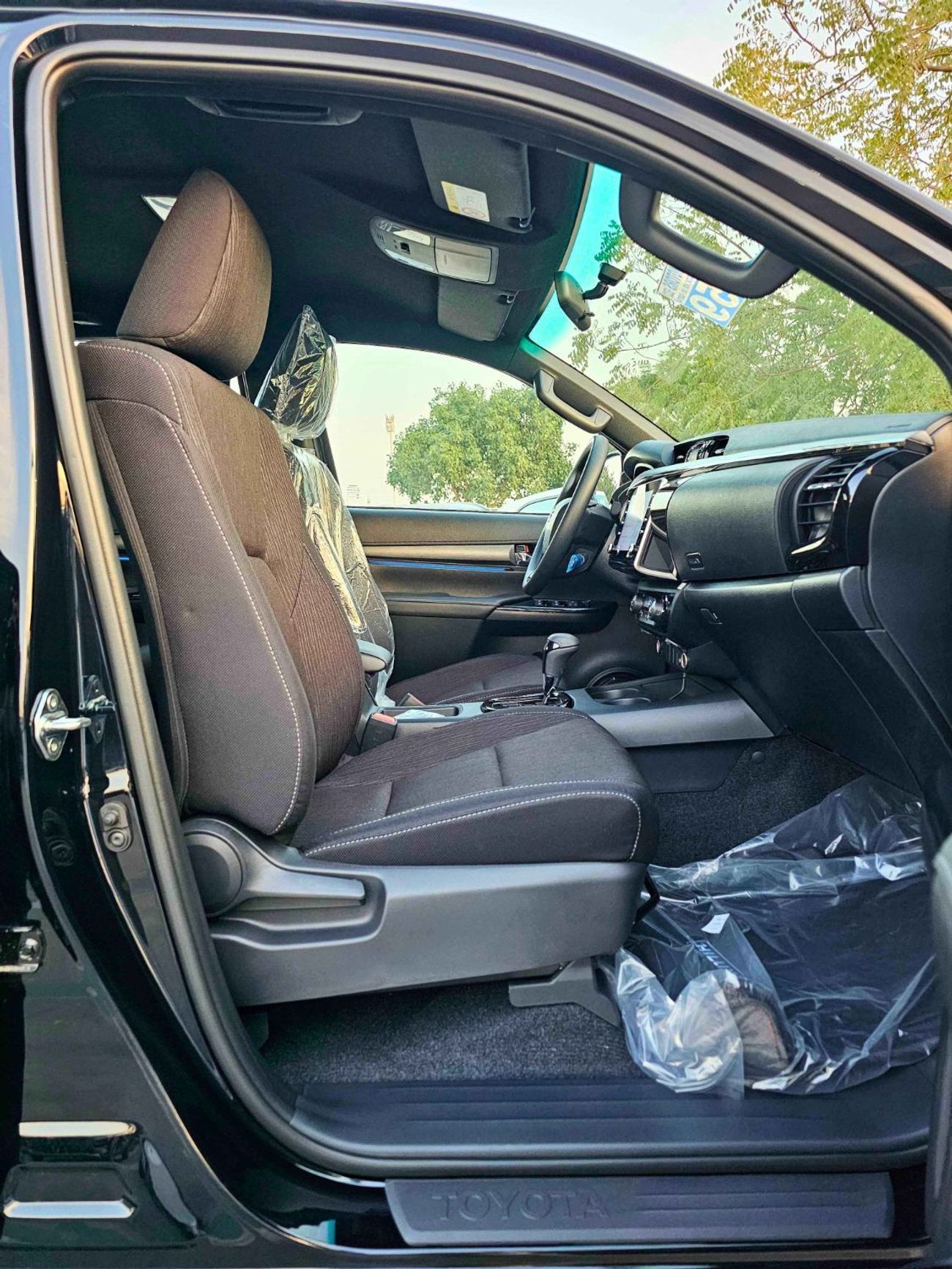 Toyota Hilux ADVENTURE SR5 ADVENTURE / 4.0L V6 PETROL / 360 CAMERA / FR & REAR CAMERA / AUTO A.C (CODE # HADVKW)