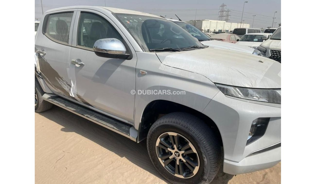 Mitsubishi L200 L200 // model 2021 // diesel engine // manual gear box