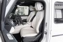 Mercedes Benz G63 AMG STD Mercedes-Benz G63 AMG | Fully loaded | Original Matte White | Japanese Specs