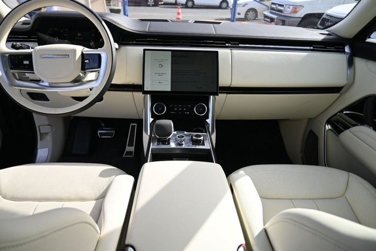 لاند روفر رينج روفر لاند روفر رانج روفر أوتوبايوجرافي 4.4 لتر بنزين ، V8 ، SUV ، دفع رباعي ، 5 أبواب ، 360 كاميرا ، رادا