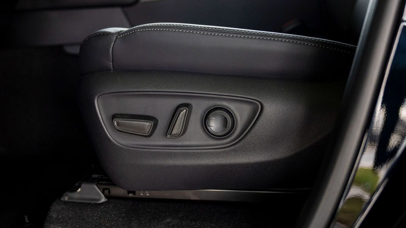 Toyota Land Cruiser VXR Diesel Full Option