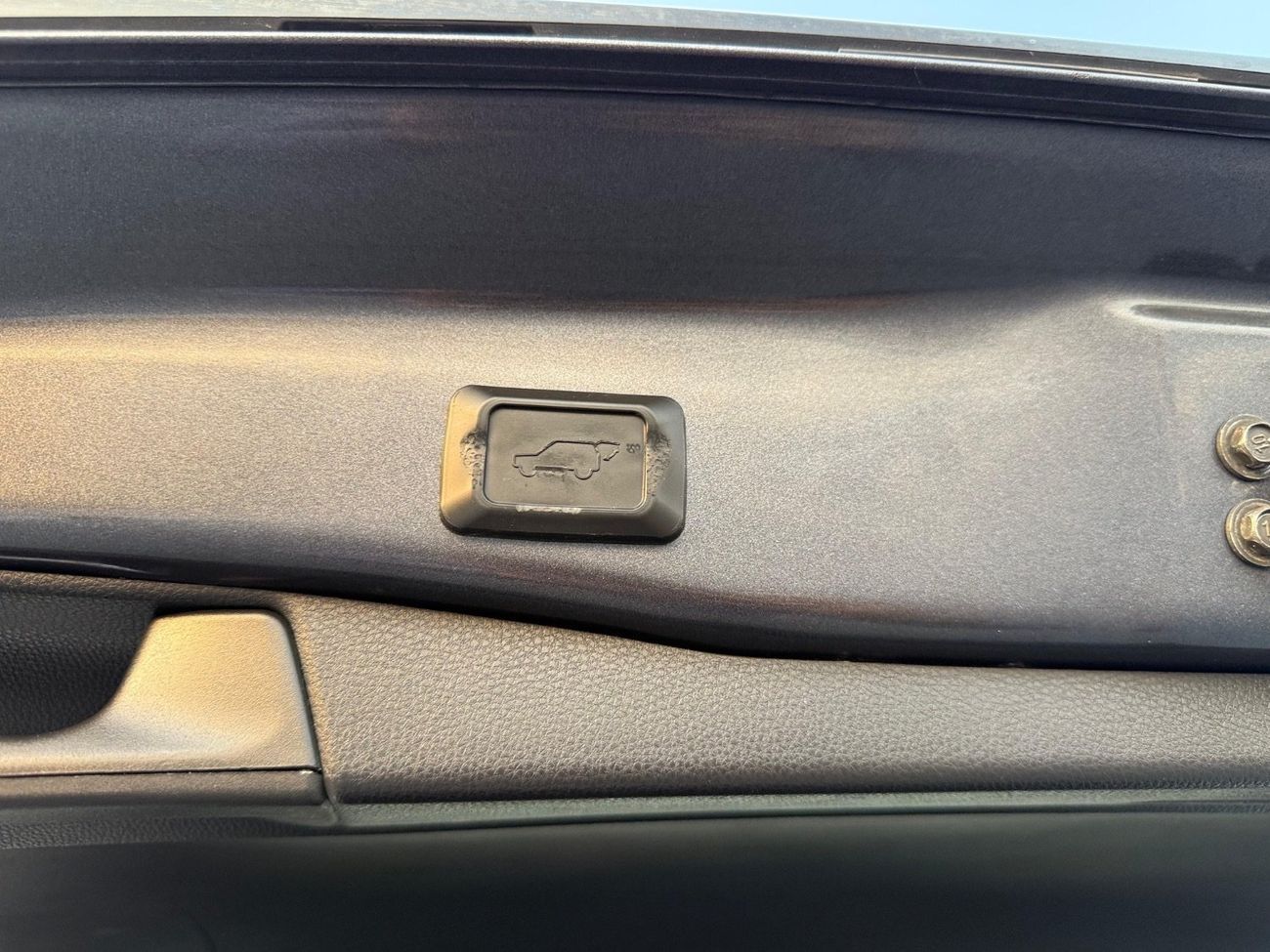 Toyota RAV4 XSE Hybrid Full Option