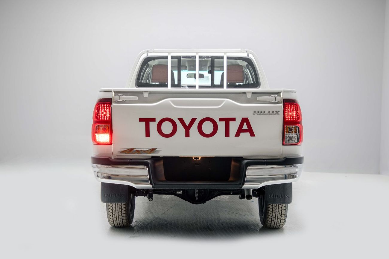 Toyota Hilux DLS 2.4L - White Inside Maroon | Export Only