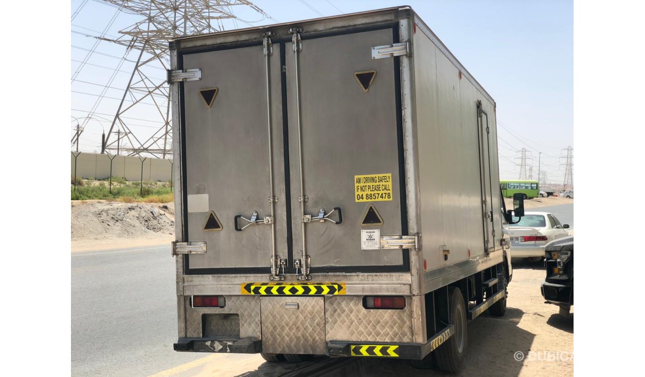 Mitsubishi Fuso Canter 4.0L V6 Diesel Engine , Manual , Temperature 0 TO +5 Degrees, Ampex Chiller, 16 Foot Long Chassis