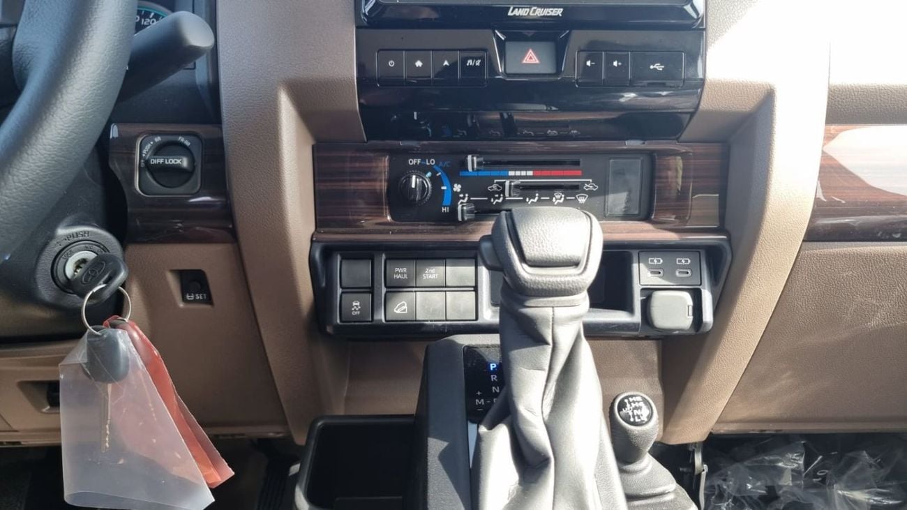 Toyota Land Cruiser Pick Up LC79 DC 2.8L Z Turbo-Diesel AT 2024YM [AVAILABLE IN WHITE & BEIGE COLOR]