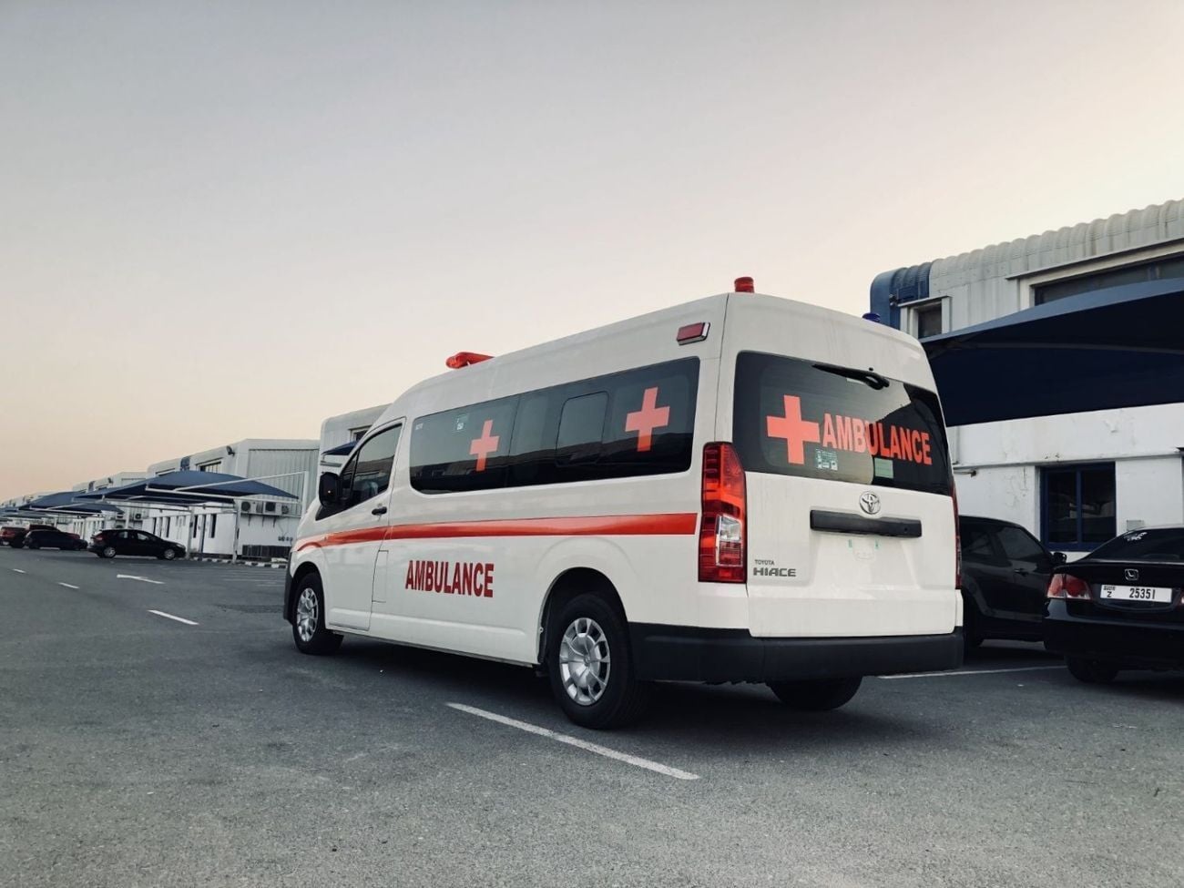 تويوتا هاياس GL DX V6 3.5L Petrol Ambulance Conversion