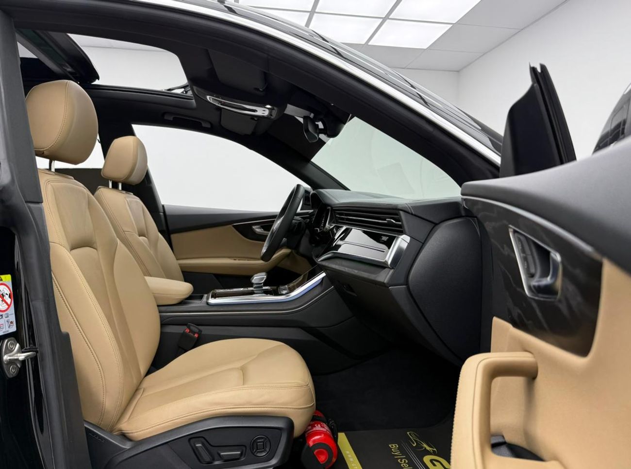 أودي Q8 55 TFSI quattro (340 HP) 2023 Audi Q8 55 TFSI Quattro, 2028 Audi Warranty, Full Audi Service History