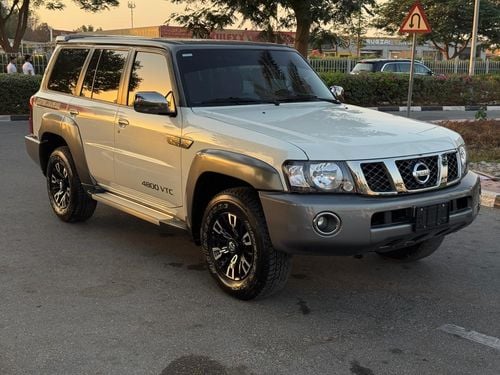Nissan Patrol Super Safari GCC SPEC NEAT AND CLEAN UNDER WARRANTY