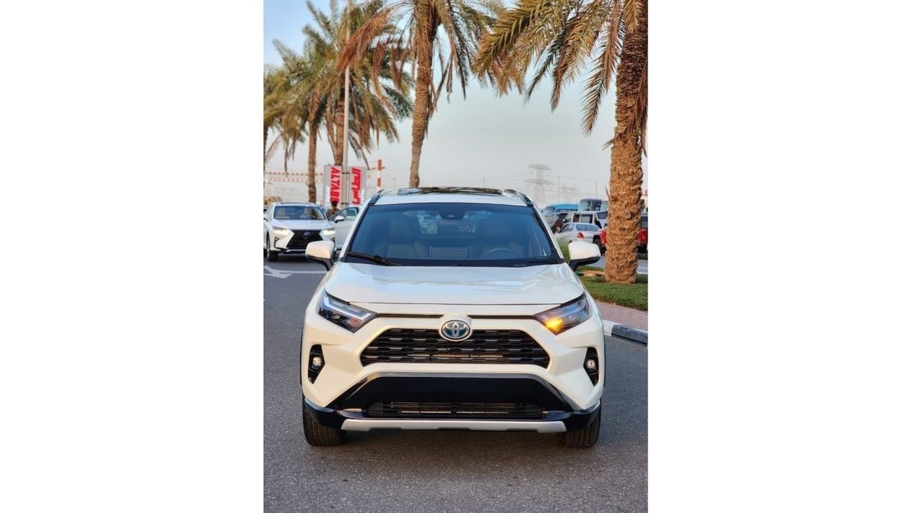 Toyota RAV4 XLE TOYOTA RAV4 SE FULL OPTION HYBRID