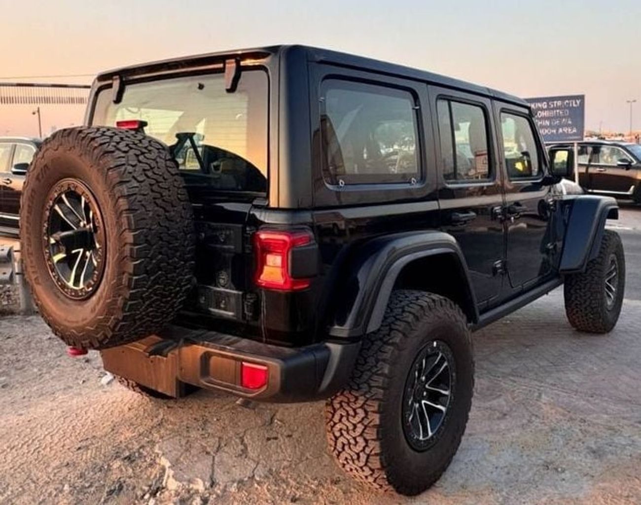 جيب رانجلر Unlimited Rubicon 2.0L A/T