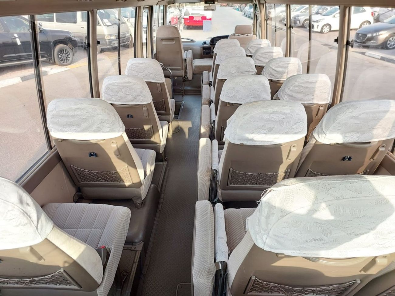 Toyota Coaster TOYOTA COASTER BUS RHD 2000 MODEL 4.2 L DIESEL AUTOMATIC(PM10377)