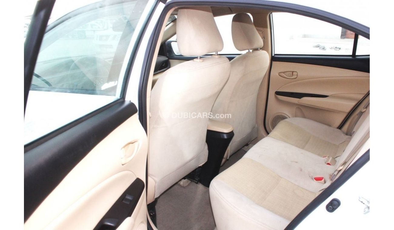 تويوتا يارس SE+ تويوتا يارس 2022 خليجي بحالة ممتازة