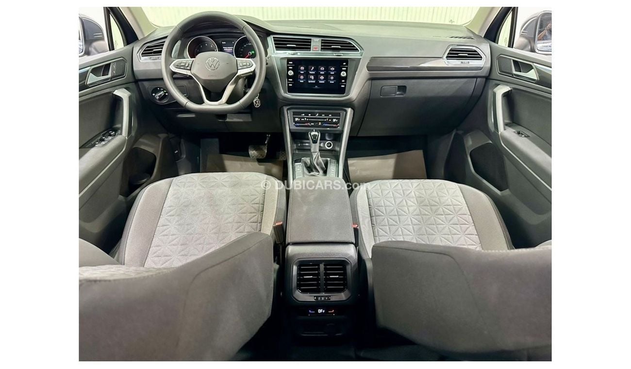 Volkswagen Tiguan 2023 Volkswagen Tiguan SE 4Motion, June 2026 Volkswagen Warranty, Very Low Kms, GCC