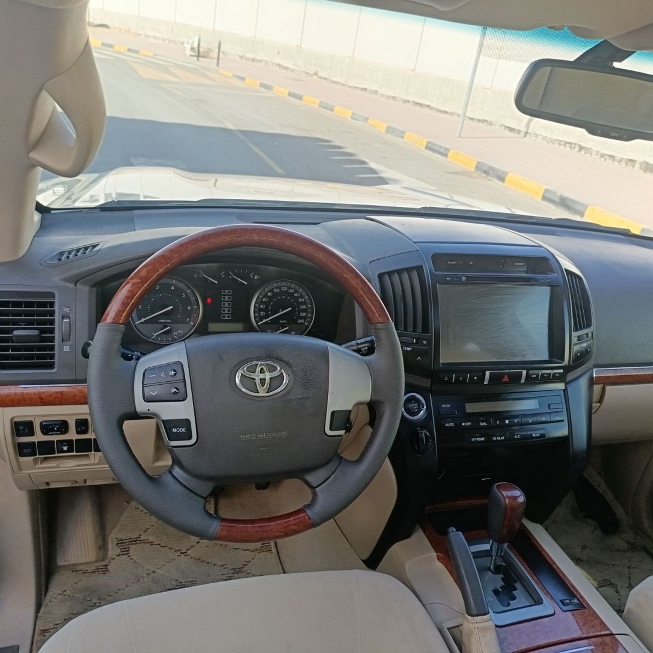 Toyota Land Cruiser GXR 4.6L