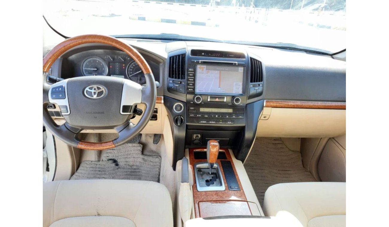 Toyota Land Cruiser Toyota landcruser g_xr 2014