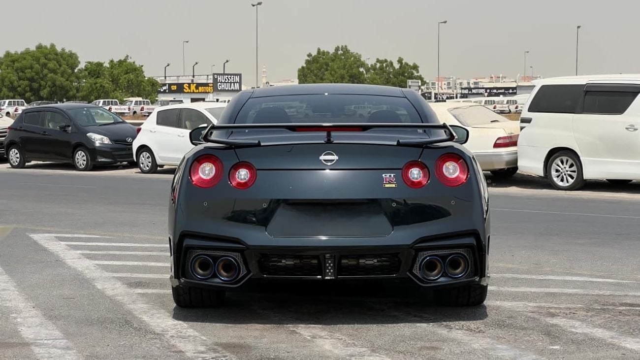 Nissan GTR Premium Edition 3.8L